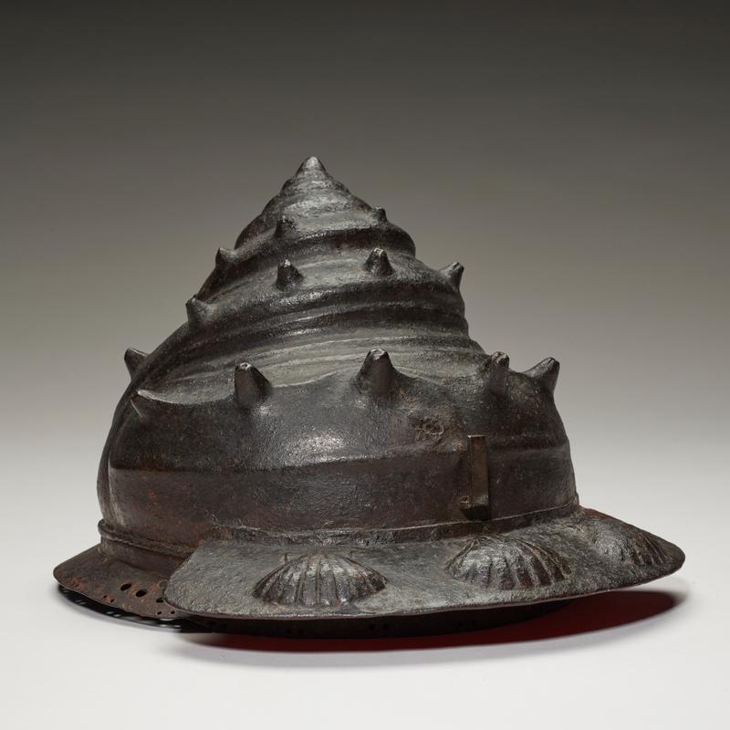 Helmet hammered as a turban snail